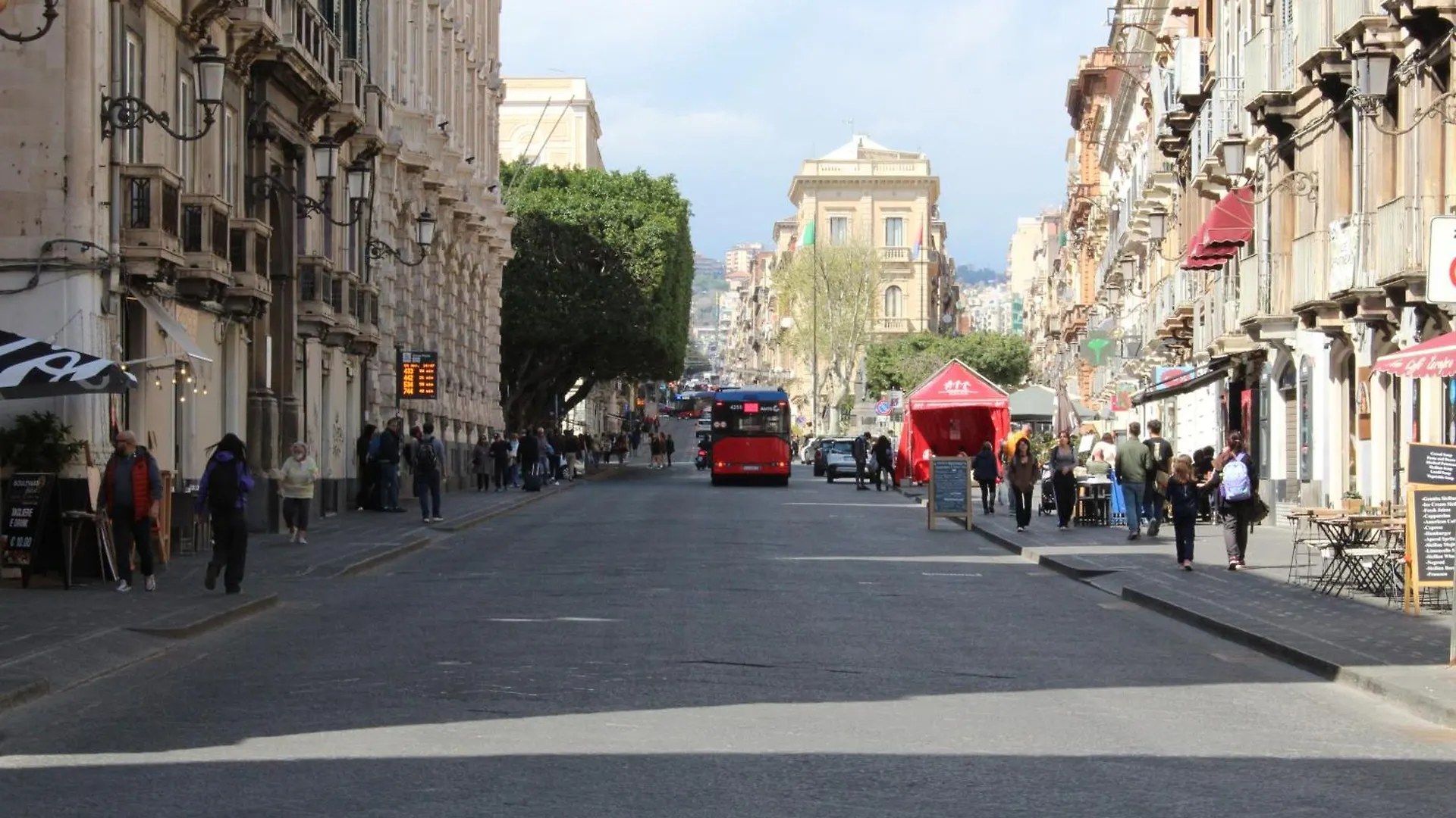 Monahouse - Elegance And Comfort On Via Etnea In The Heart Of Catania - Sicily 0*,  Italy