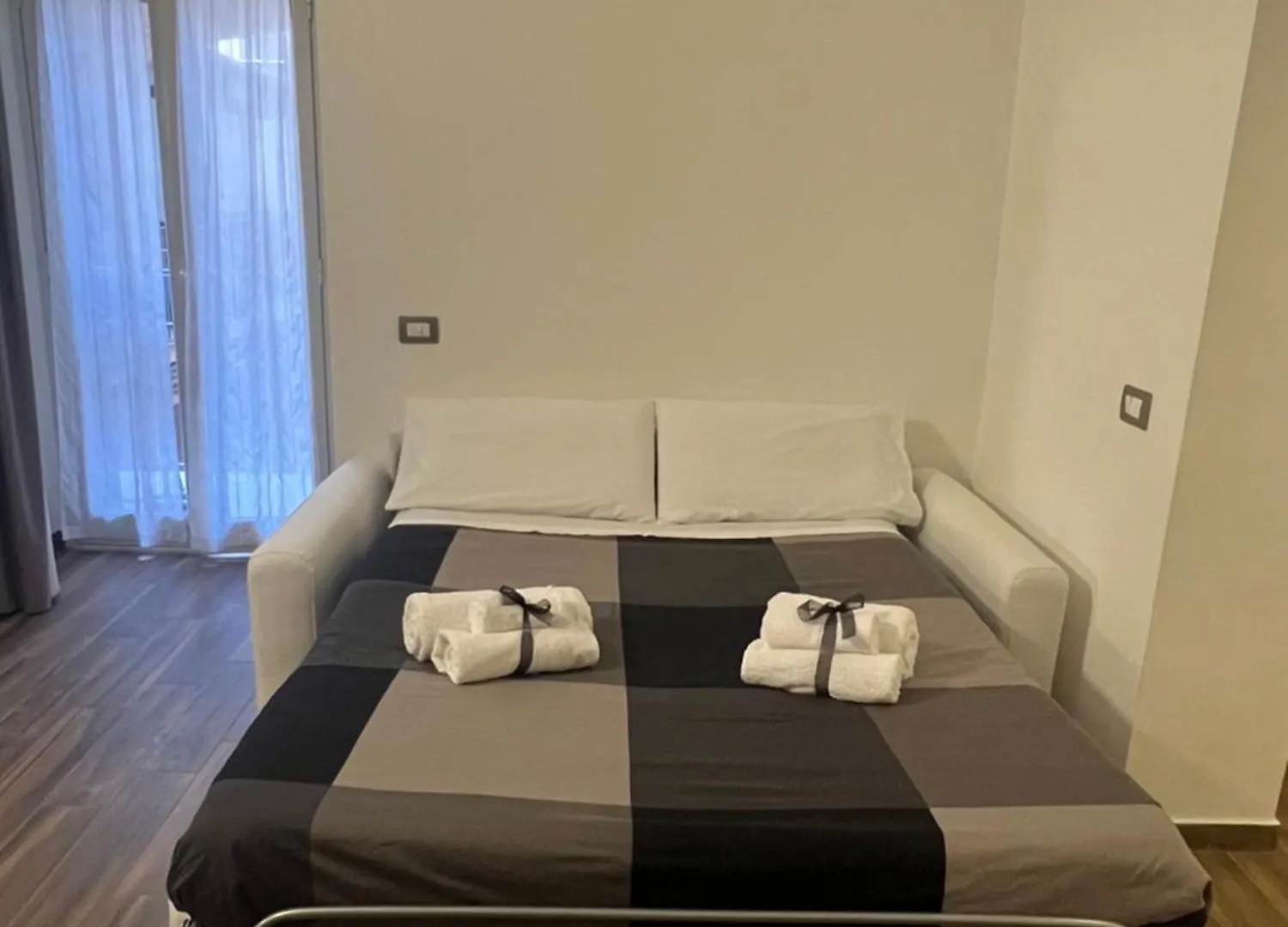 Monahouse - Elegance And Comfort On Via Etnea In The Heart Of Catania - Sicily Apartmán
